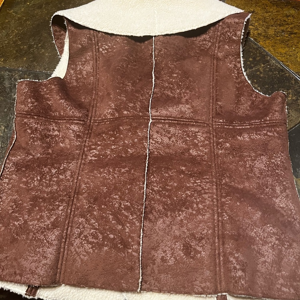 Perfect Vest - Picture 3 of 3